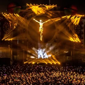 Благословенный рейв в Словакии: священник-диджей, архиепископ и обращение Папы