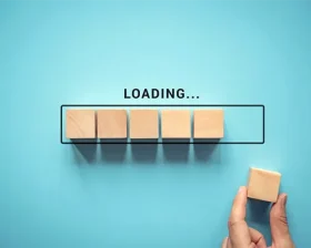 Гаджет Loading Headband: ободок, который превращает тебя в «зависшее видео»