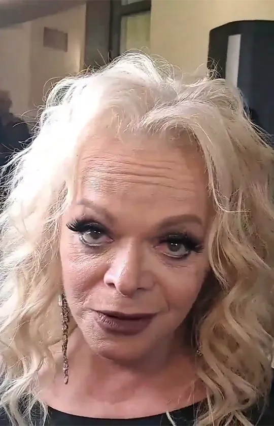 Скандал с квартирой Ларисы Долиной: налог, суд и покупатель без жилья